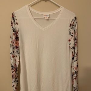 Lularoe Elizabeth hacci sweater top